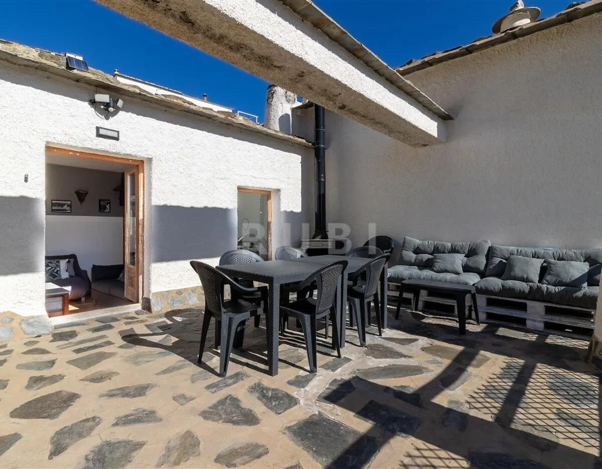 El Capricho De Trevelez Apartment Spain